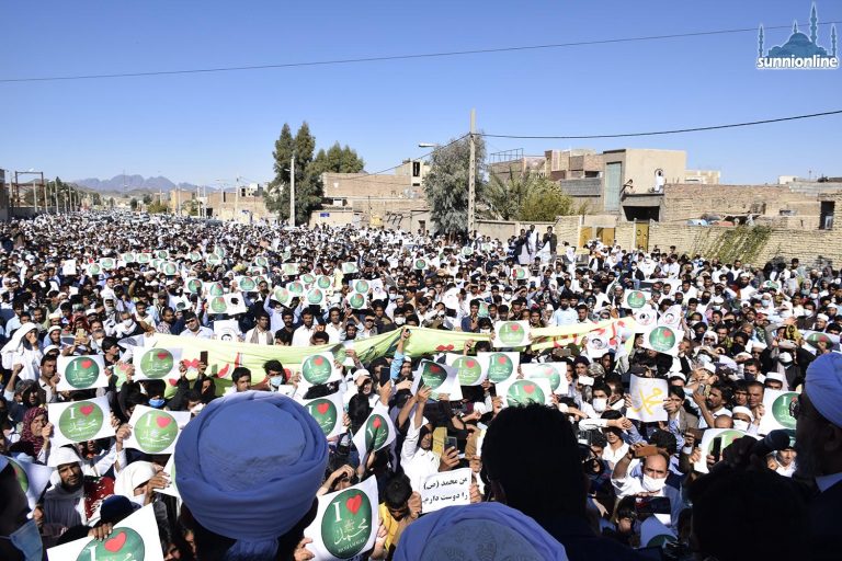 Демонстрации суннитов в Захедане порицающих оскорбление пророка Мухаммада «да благословит его Аллах и да приветствует»